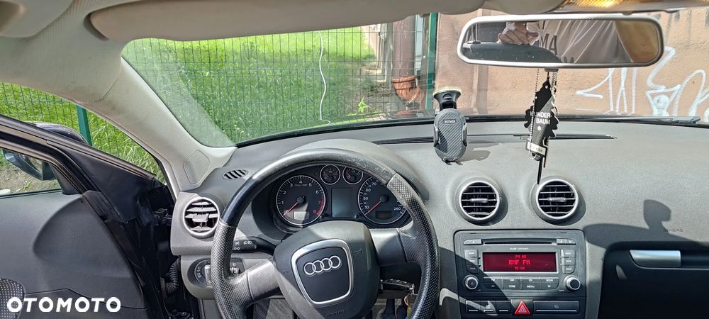 Audi A3 Sportback 1.6 FSI Ambition - 8