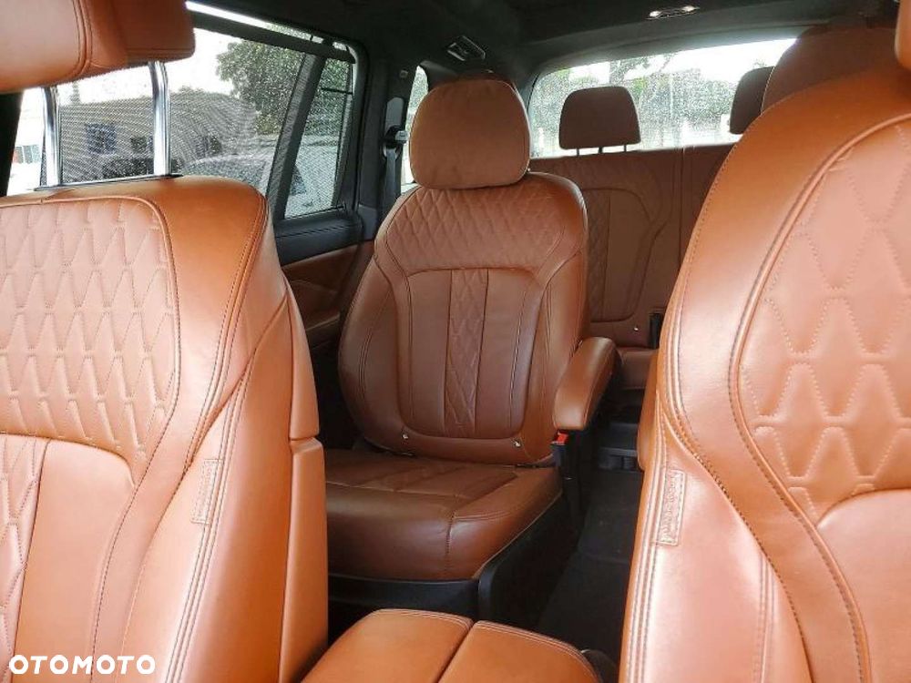 BMW X7 - 13