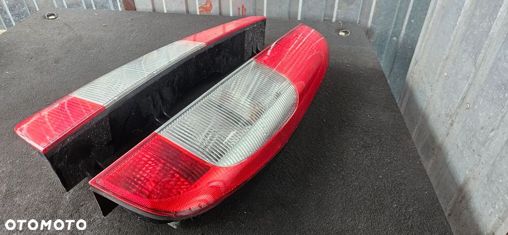 Lampa tylna lewa prawa tył Mercedes Vito II lift W639 - 2