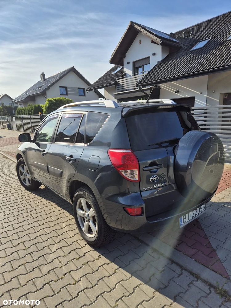Toyota RAV4 2.0 VVT-i Premium - 1