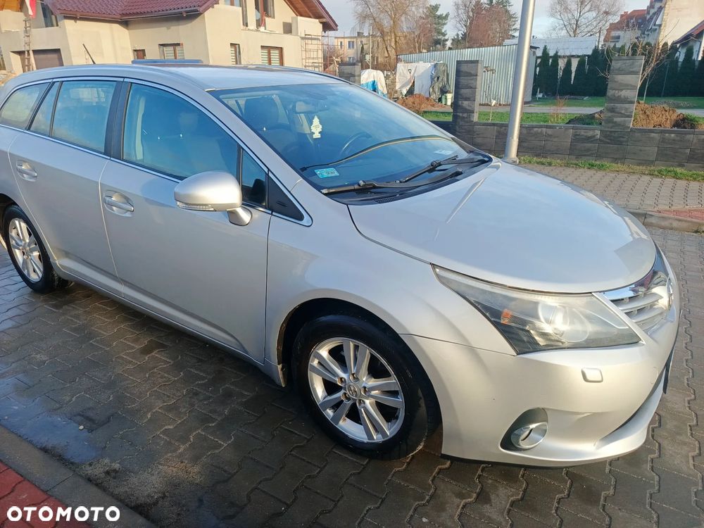 Toyota Avensis 2.0 D-4D Sol - 6