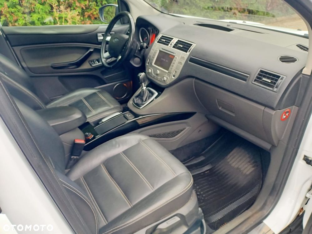 Ford Kuga 2.0 TDCi 4x4 Titanium - 12