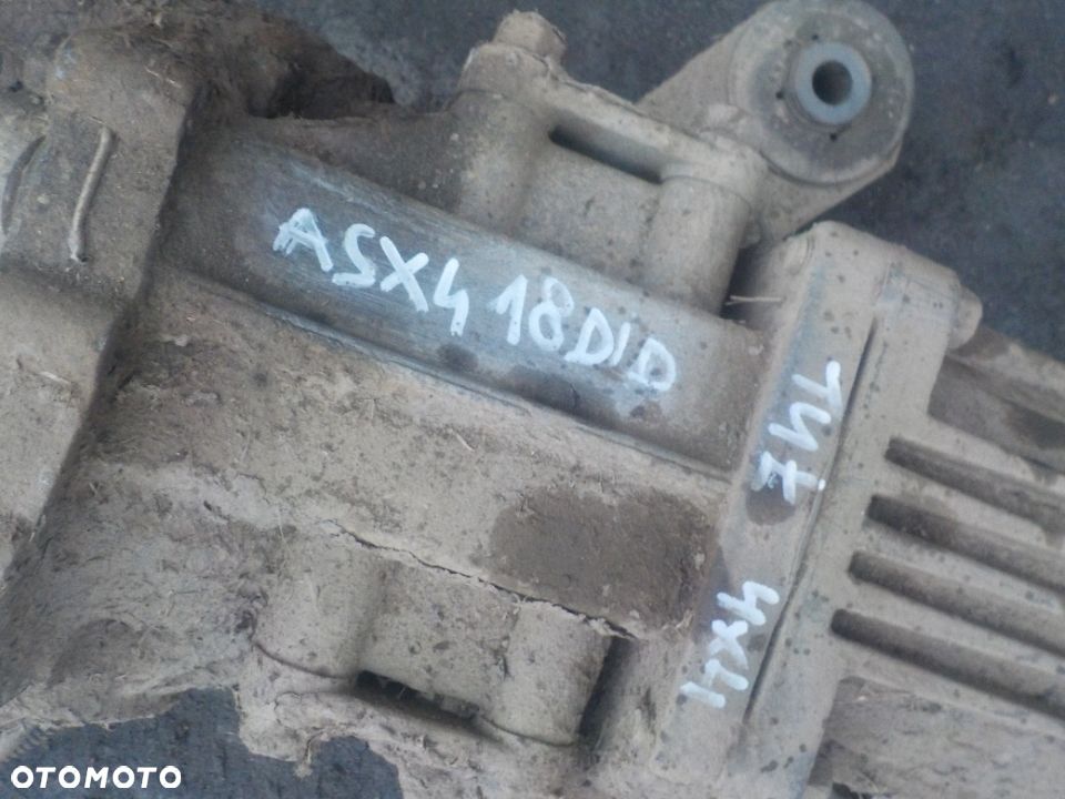 MITSUBISHI ASX 1.8 DID MOST TYLNY DYFER - 4