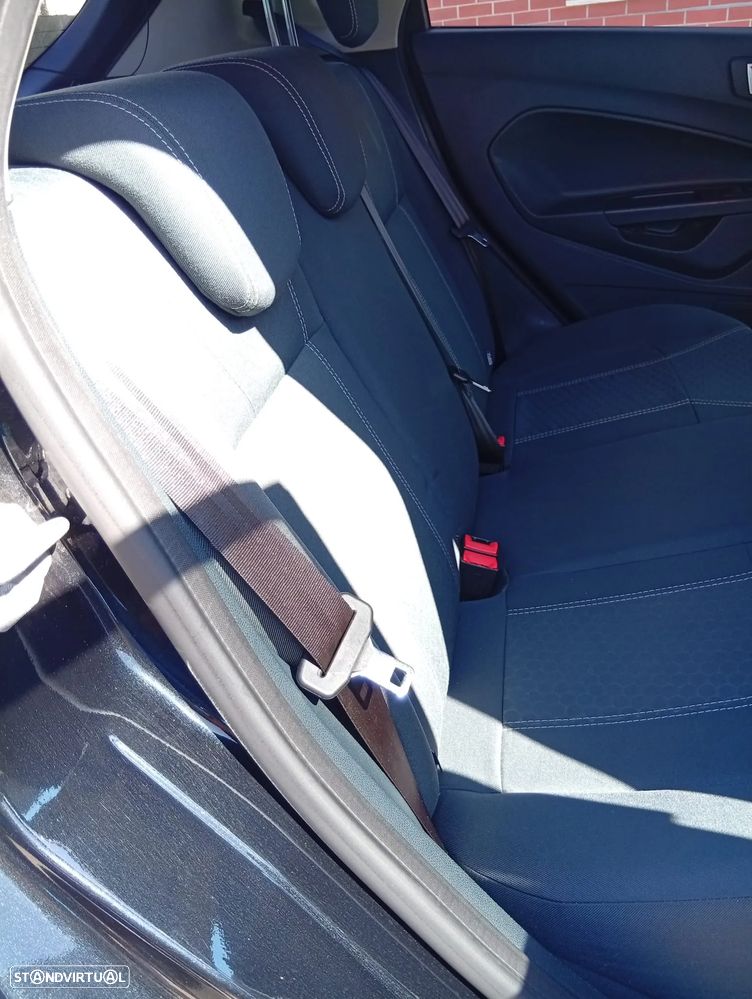 Ford Fiesta 1.4 TDCI Titanium - 5