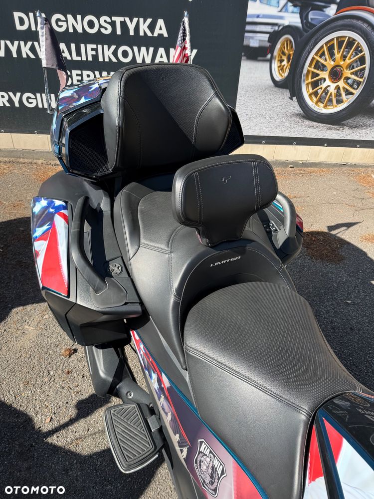 Can-Am Spyder - 6