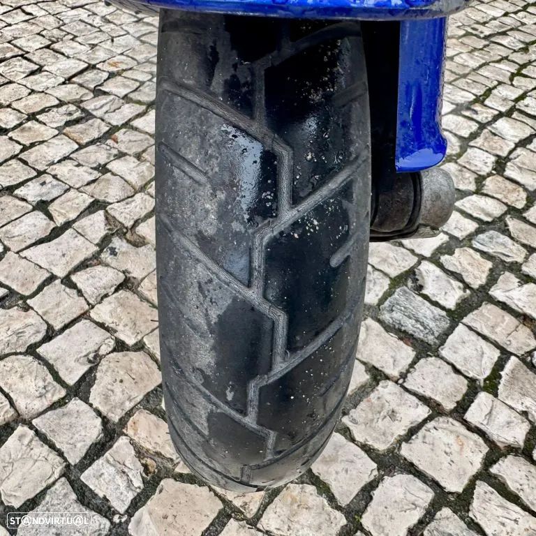 Piaggio Vespa 50 ETZ - 7