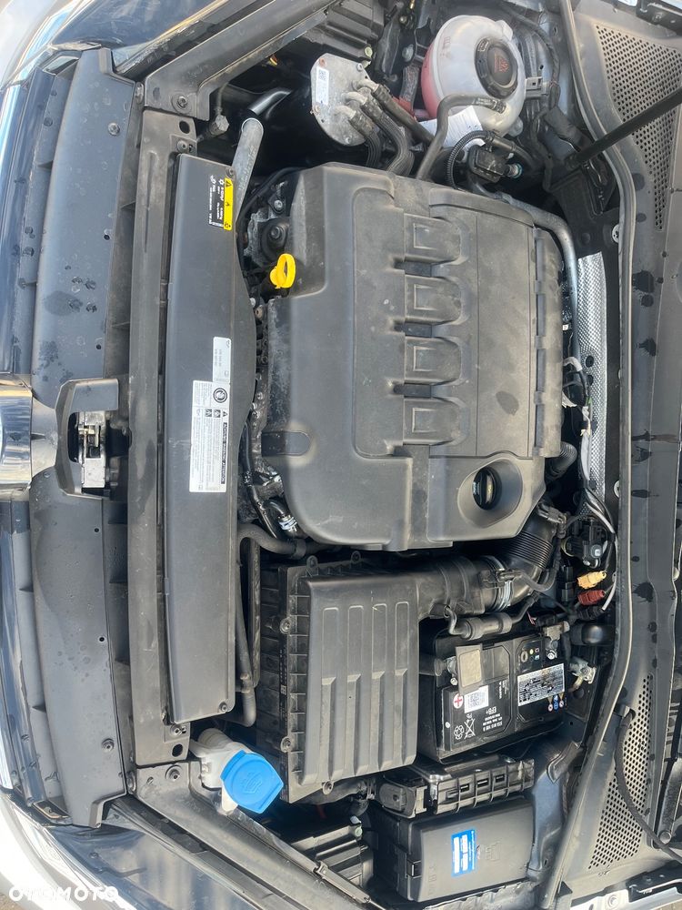 Volkswagen Golf 2.0 TDI SCR DSG Comfortline - 11