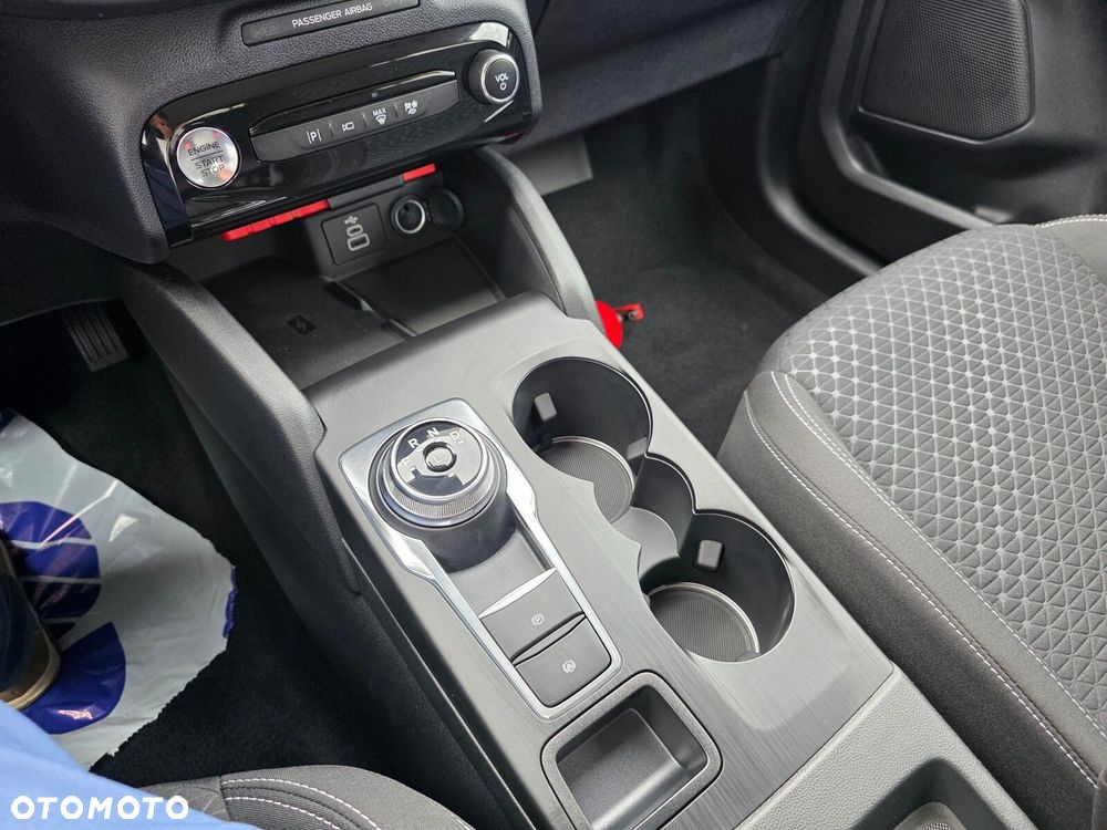 Ford Kuga - 24
