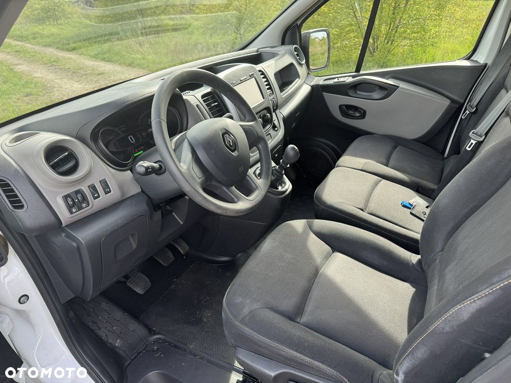 Renault Trafic - 11