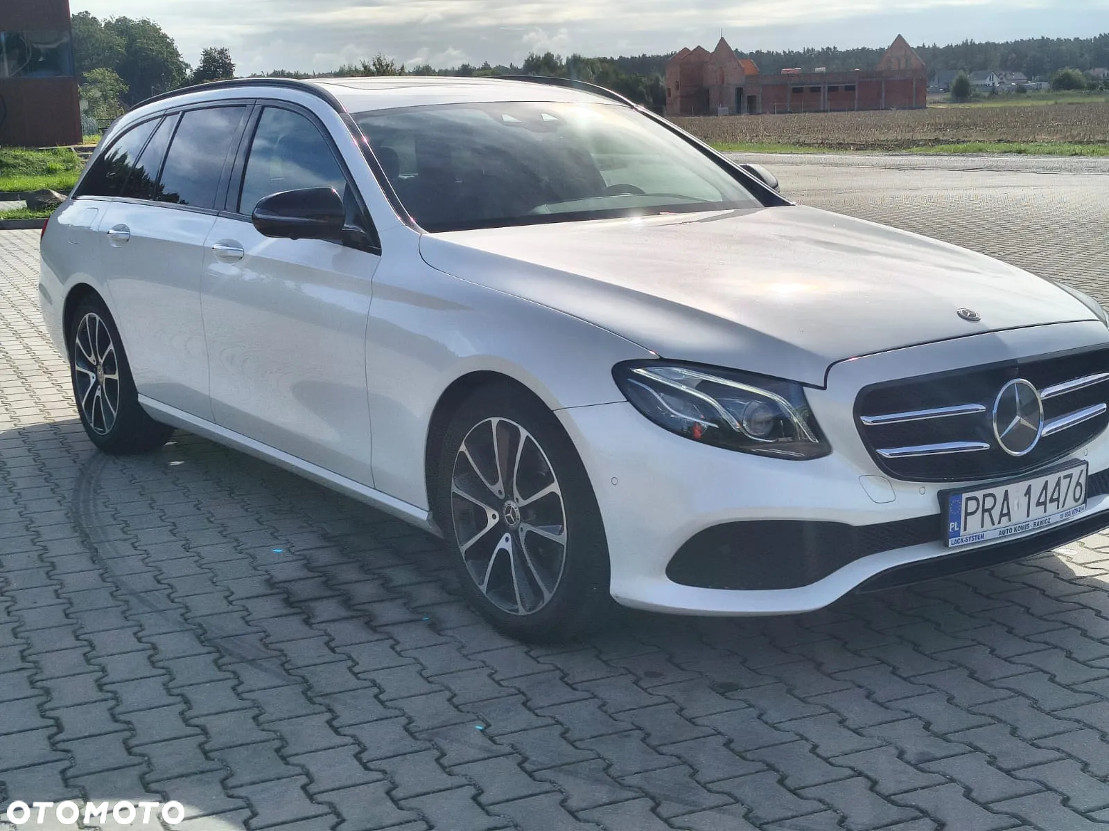 Mercedes-Benz Klasa E 300 d 9G-TRONIC - 4