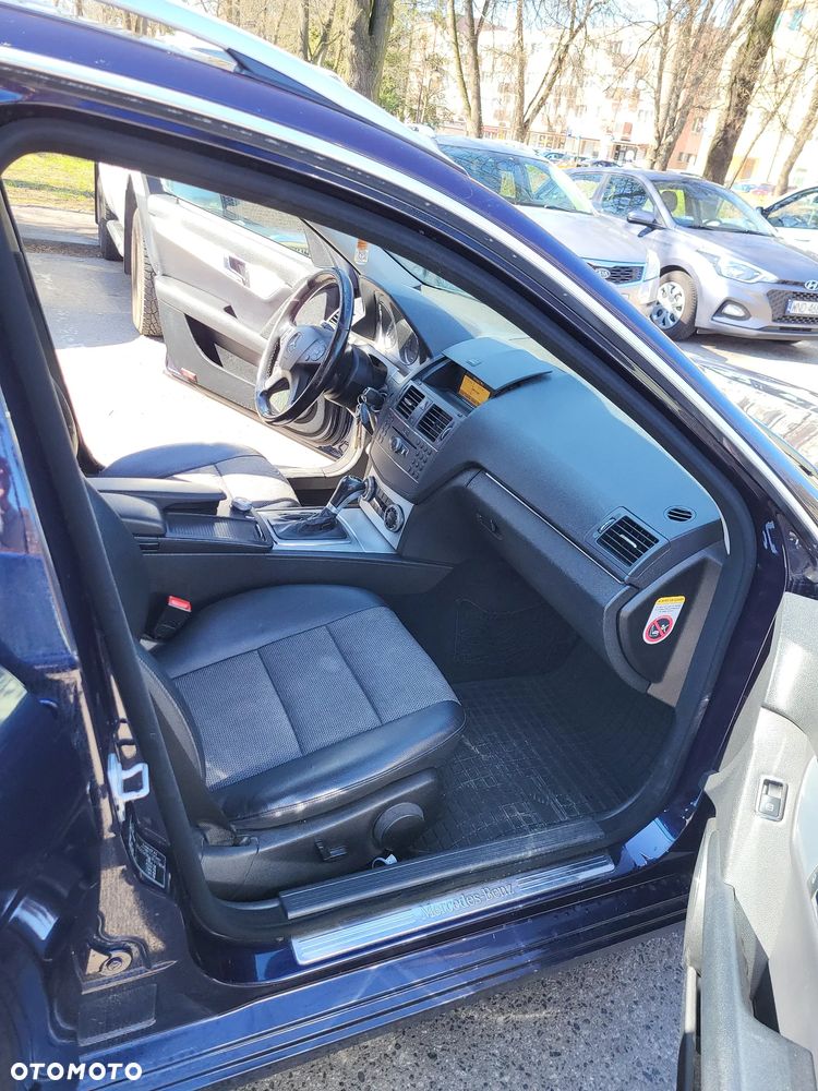 Mercedes-Benz Klasa C 220 CDI BlueEff 4-Matic Classic - 8