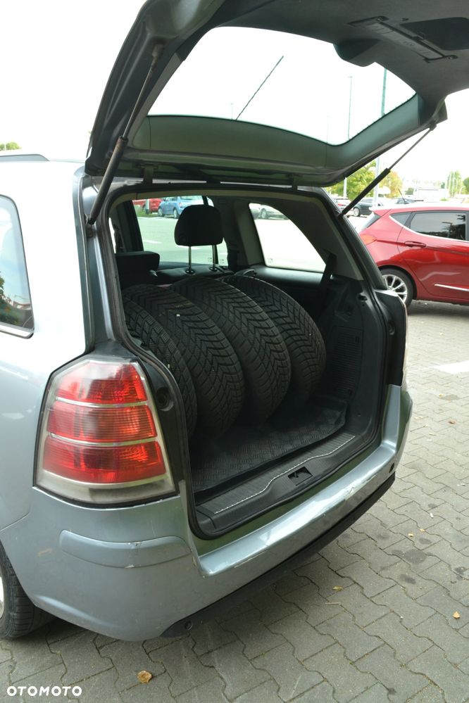 Opel Zafira - 9