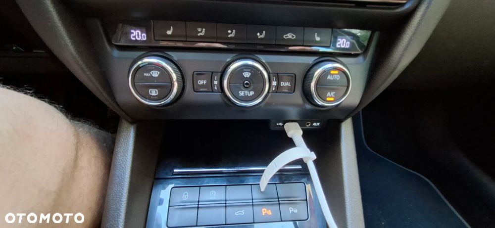 Skoda Octavia 2.0 TDI L&K DSG - 12