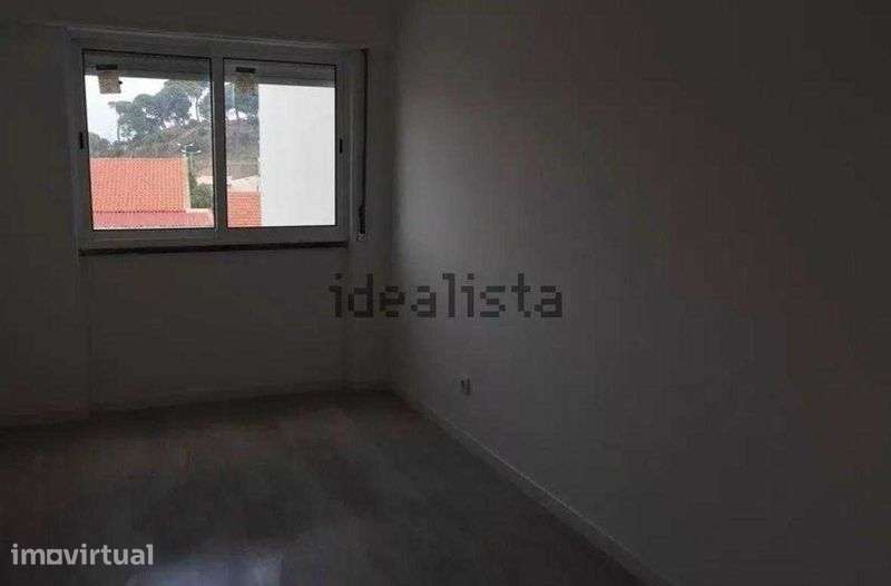 FANTÁSTICO Apartamento totalmente REMODELADO, na Cova da Piedade - Grande imagem: 5/11