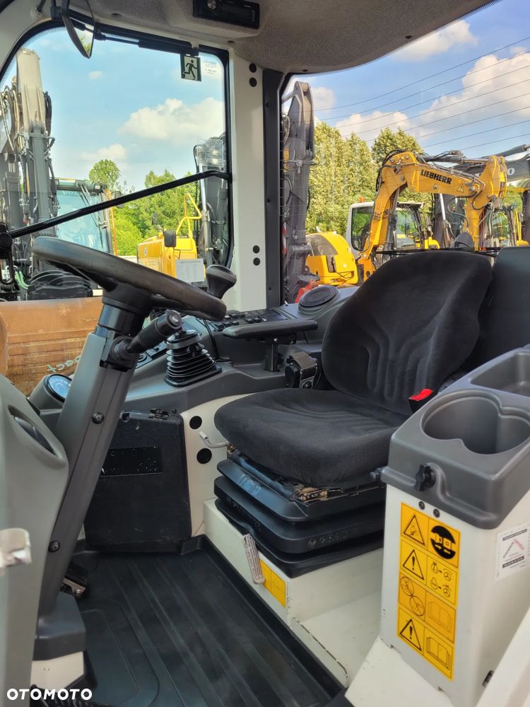 Liebherr L 506C / łyżka otwierana + widły / 1300h / model 2019 / - 20