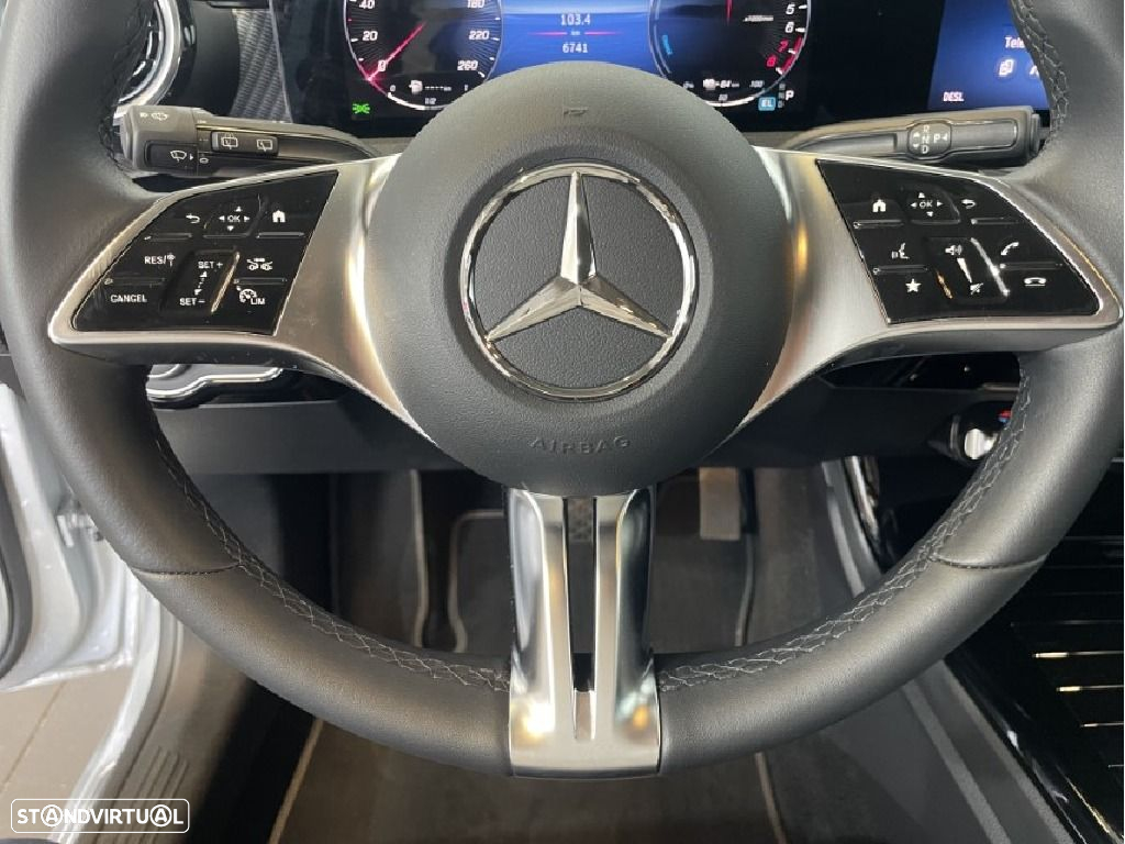 Mercedes-Benz A 250 e - 13