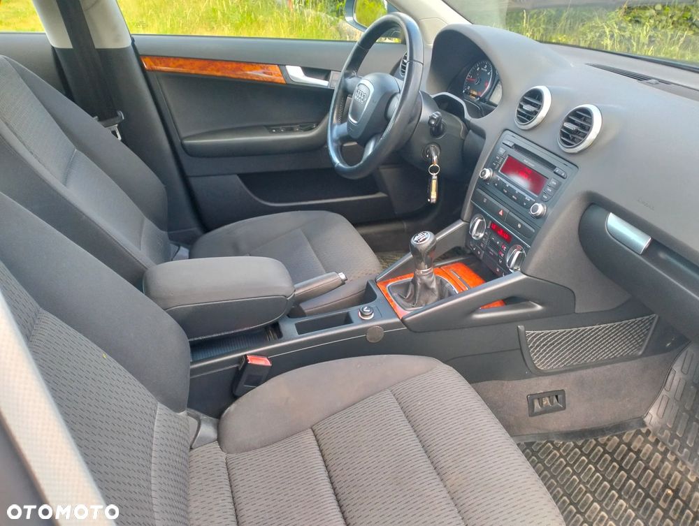 Audi A3 Sportback 2.0 TDI DPF Ambiente - 34