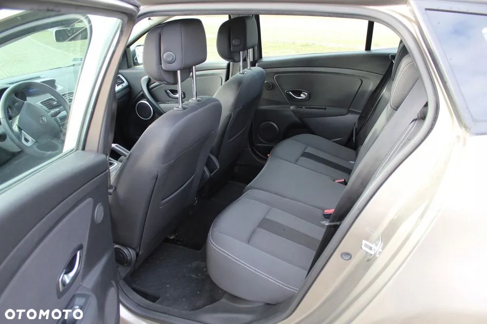 Renault Megane 1.9 dCi Dynamique - 6