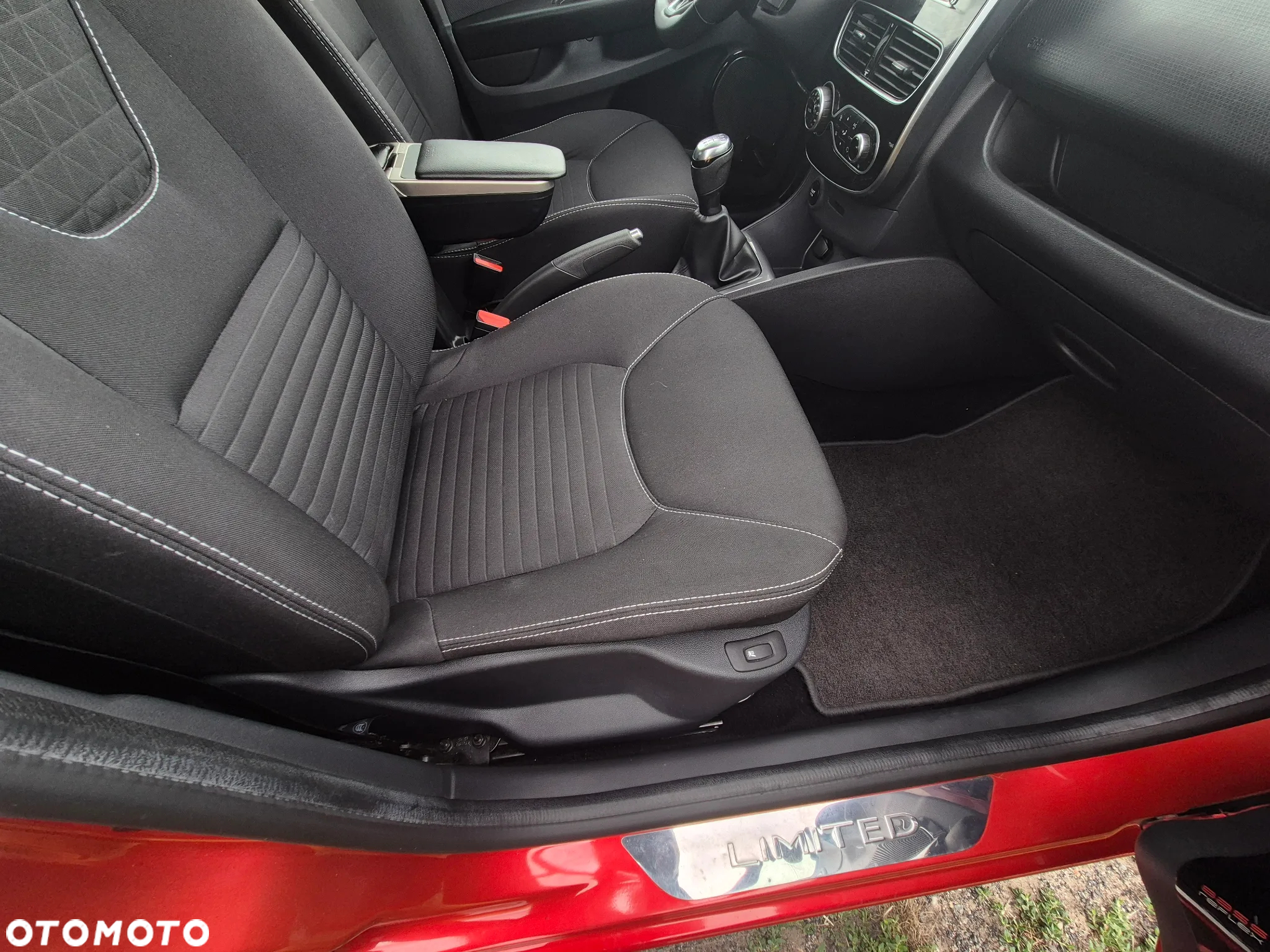 Renault Clio 1.2 16V Limited EU6 - 22