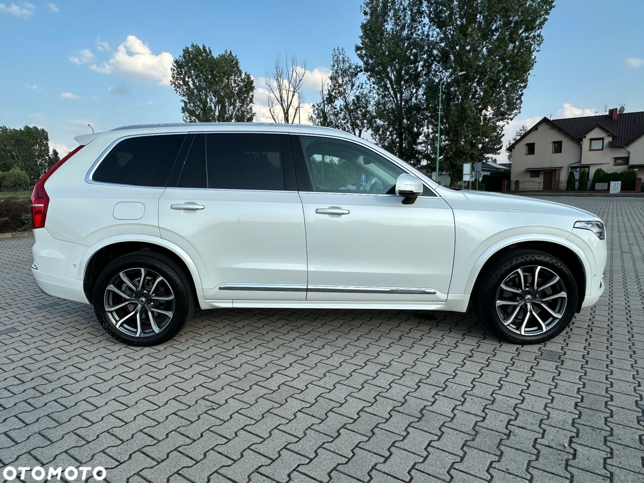 Volvo XC 90 - 1