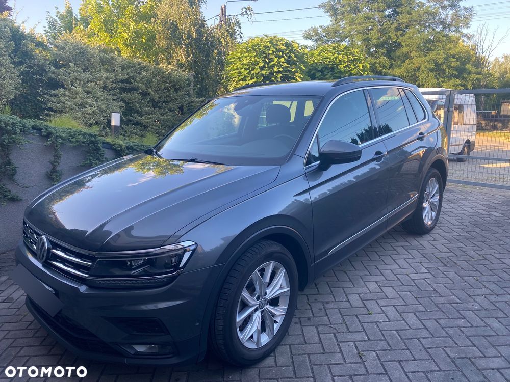 Volkswagen Tiguan - 1