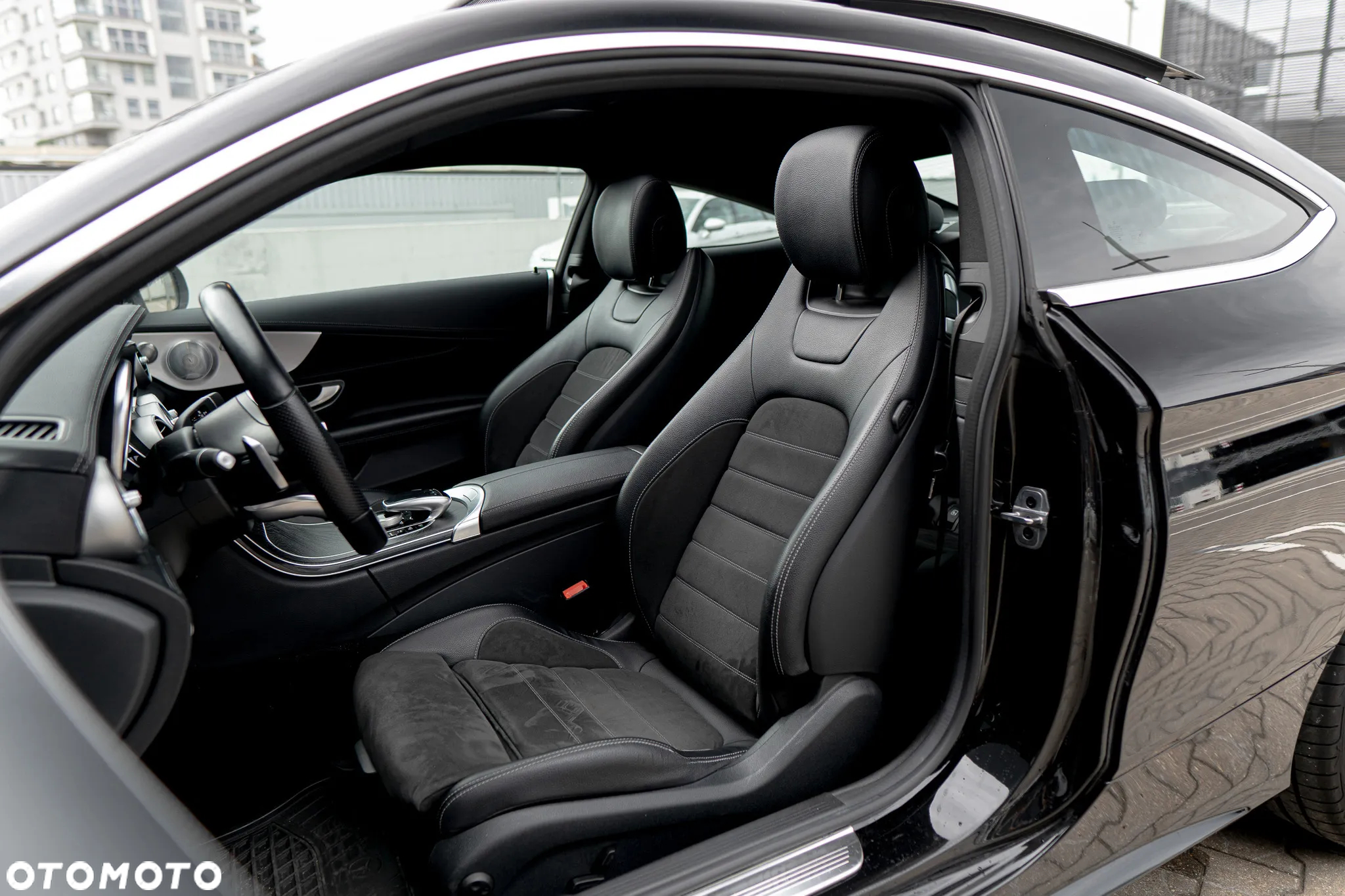 Mercedes-Benz Klasa C 220 d Coupe 4Matic 9G-TRONIC AMG Line - 34