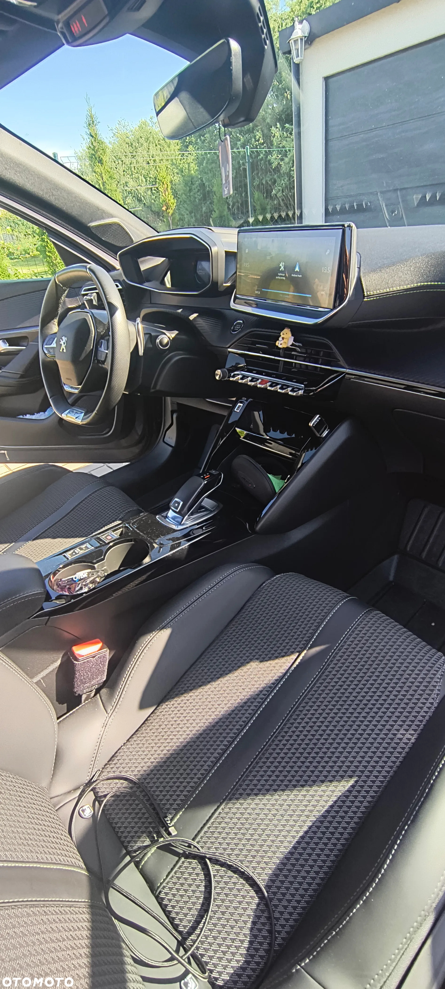 Peugeot 208 PureTech 100 EAT8 GT - 17