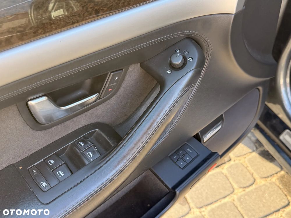 Audi A8 4.2 TDI Quattro - 30