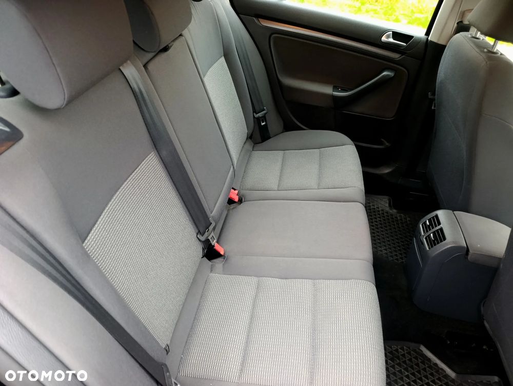 Volkswagen Golf 1.9 TDI DPF Trendline - 15