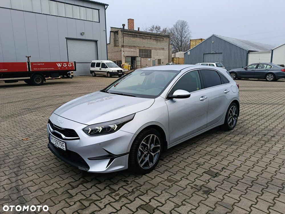 Kia Ceed - 10