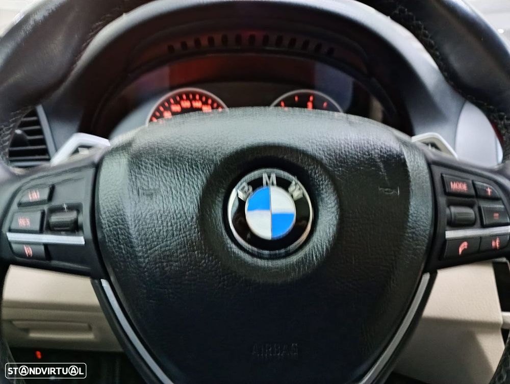 BMW 520 d xDrive Line Luxury Auto - 15