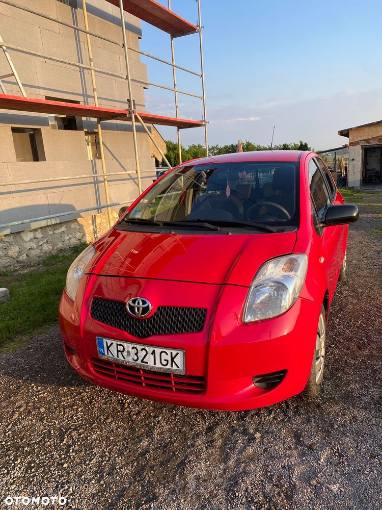 Toyota Yaris - 32