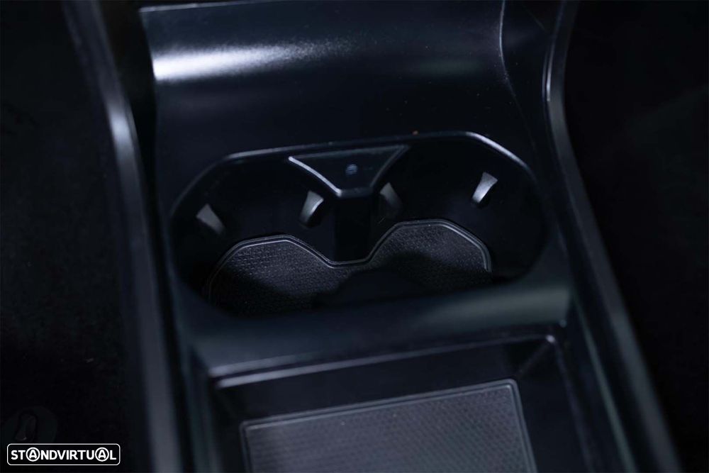 MG MG4 64 kWh Luxury - 48