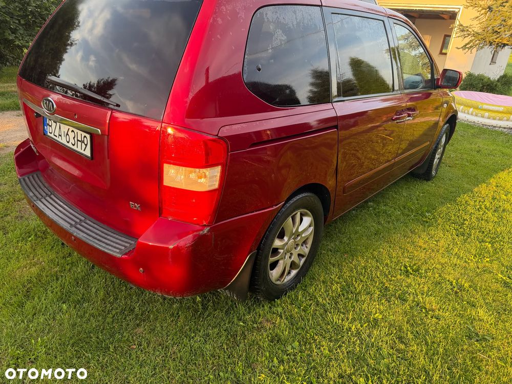 Kia Carnival 2.9 CRDi EX - 6