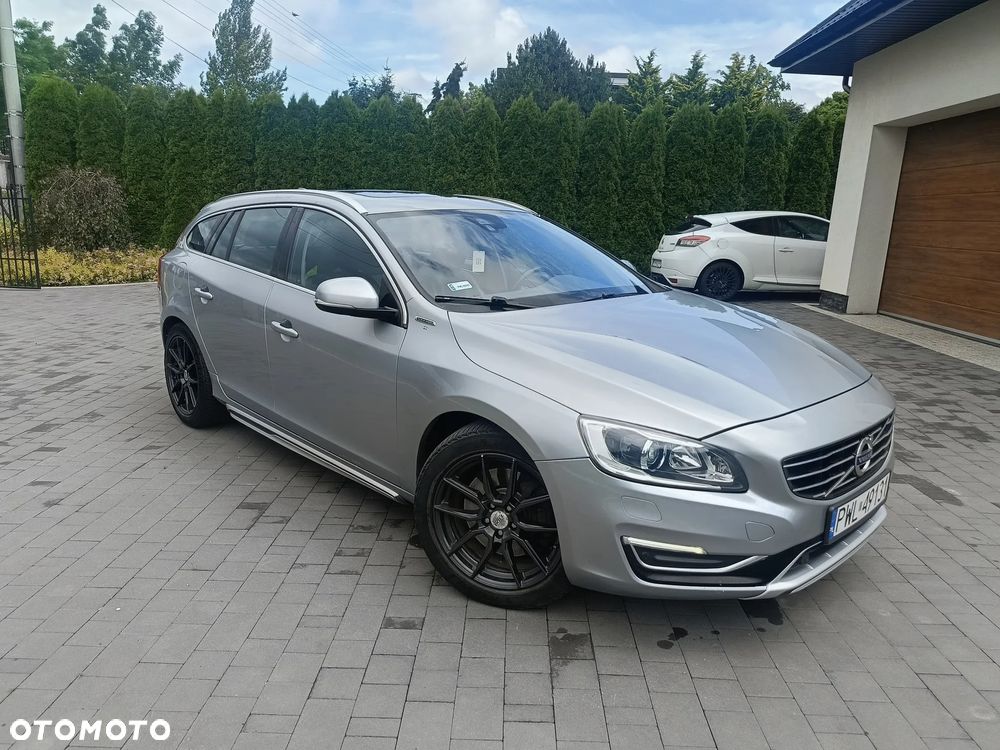 Volvo V60 D6 AWD Plug-in Hybrid Summum - 18