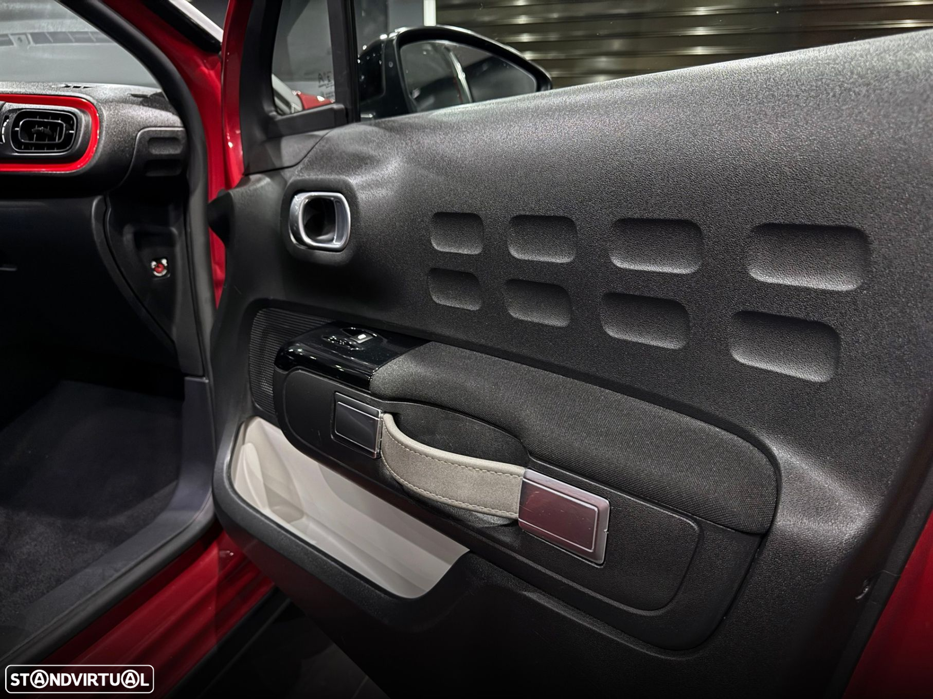 Citroën C3 1.2 PureTech Shine - 32