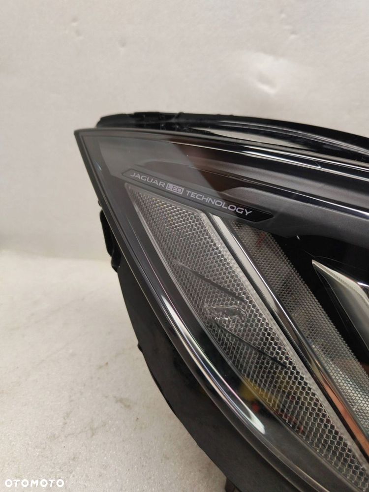 jaguar i-pace x590 mid led przód strona prawa j9d313w029ec - 4