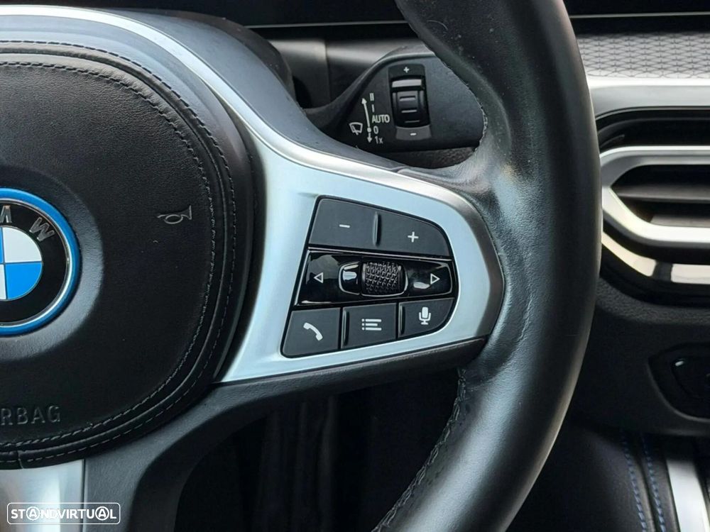 BMW i4 eDrive40 Pack Desportivo M - 31