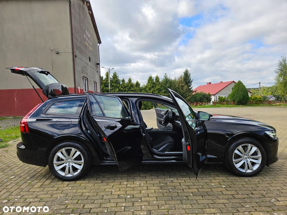 Volvo V60 D4 Momentum Pro - 34