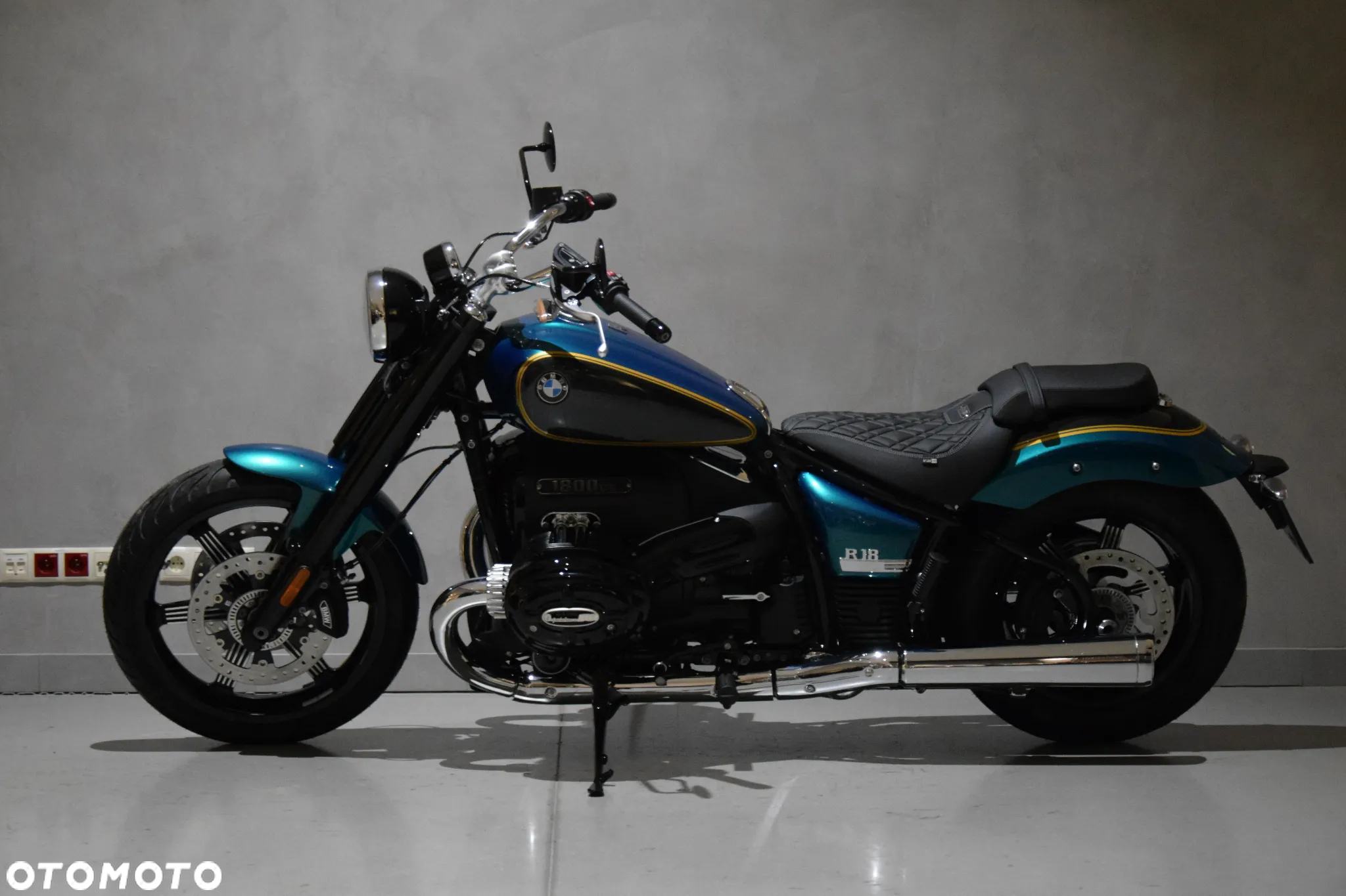 BMW R - 6