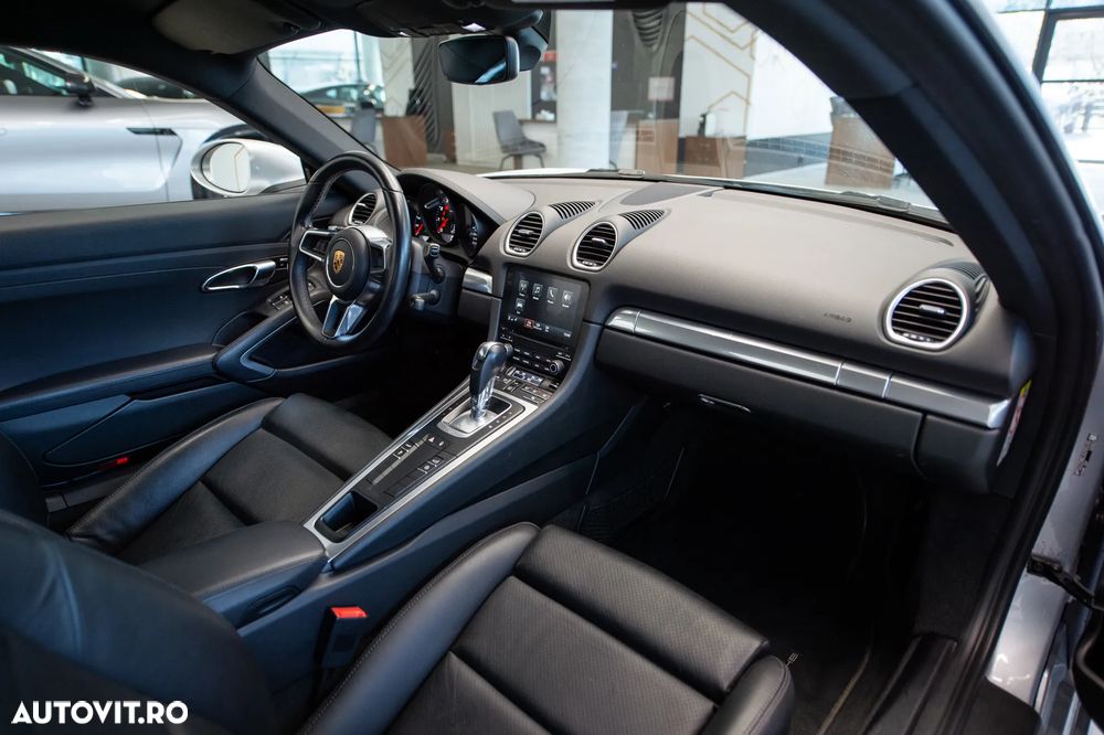 Porsche Cayman PDK - 31