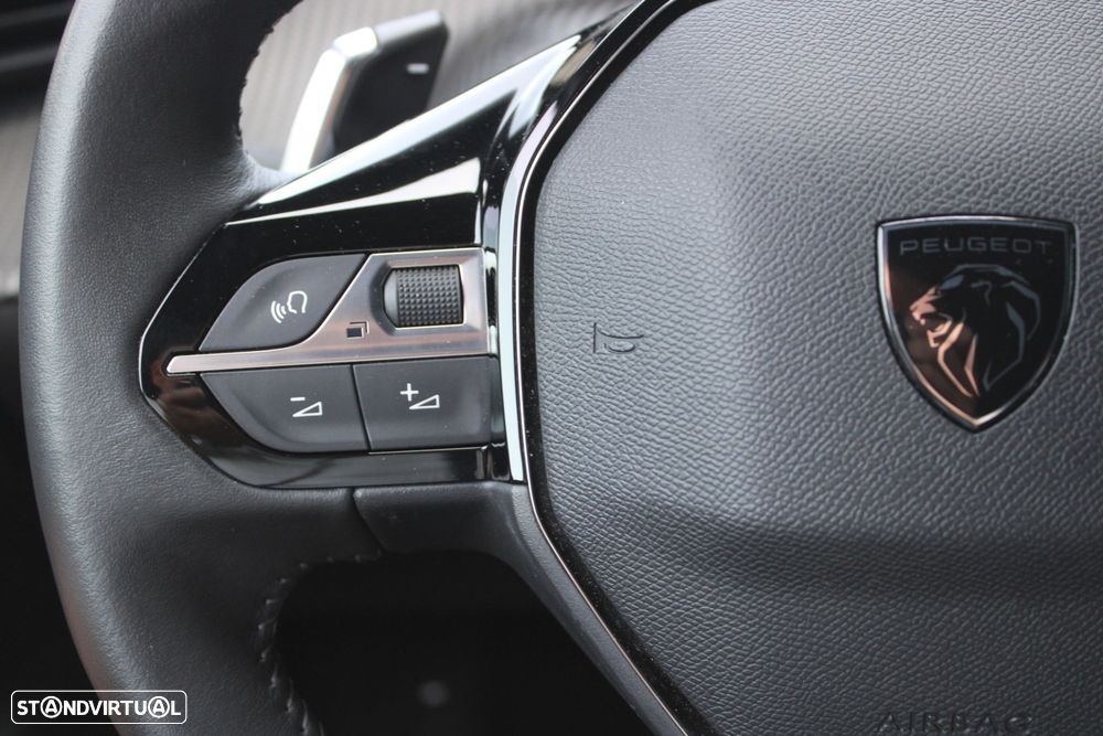 Peugeot 2008 1.2 PureTech Allure EAT8 - 12