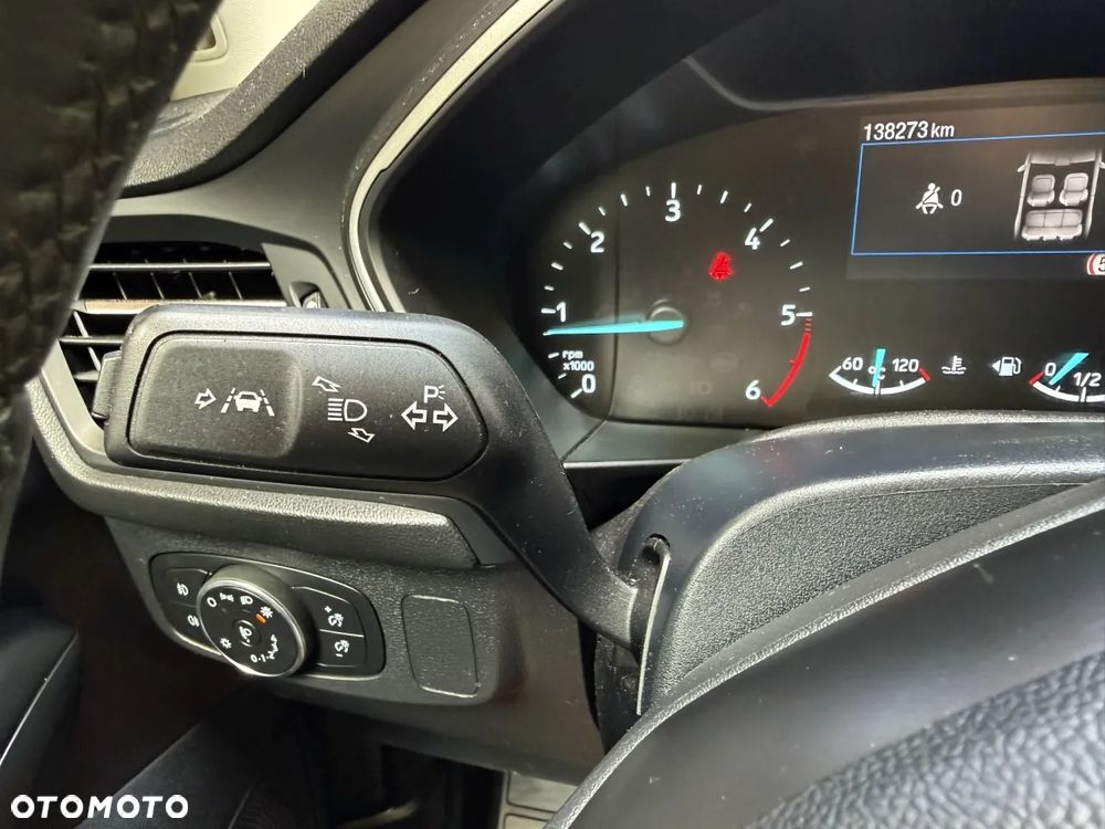 Ford Focus 1.5 EcoBlue Start-Stopp-System TITANIUM DESIGN - 34