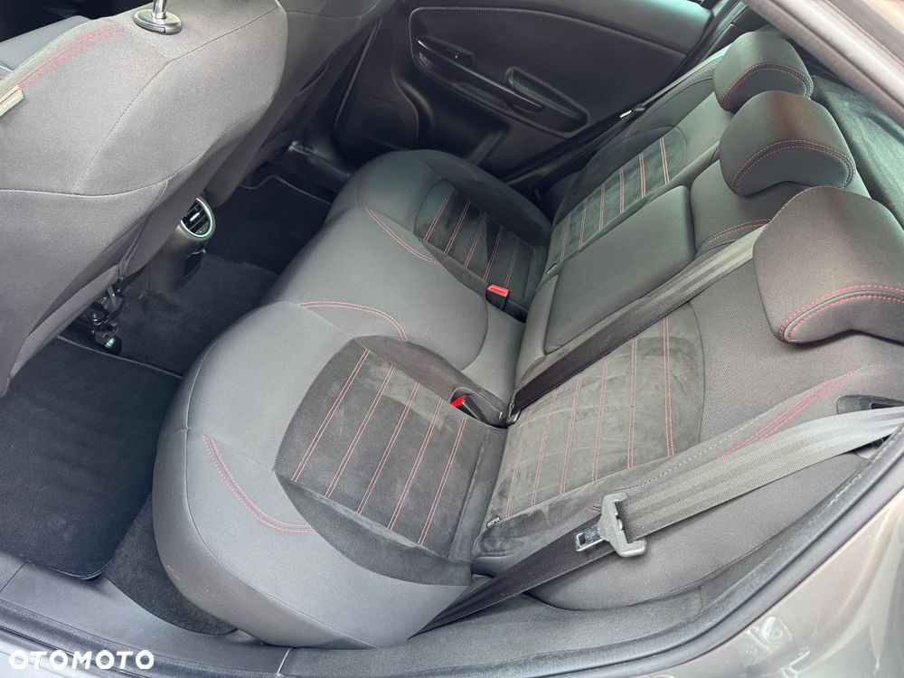 Alfa Romeo Giulietta 1.4 TB 16V Super - 37