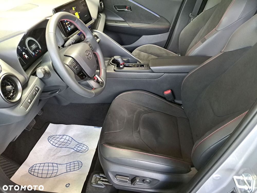 Toyota C-HR - 28