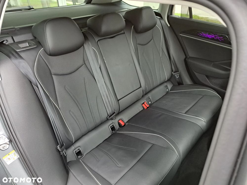 Volkswagen Passat 2.0 TDI SCR Elegance DSG - 17