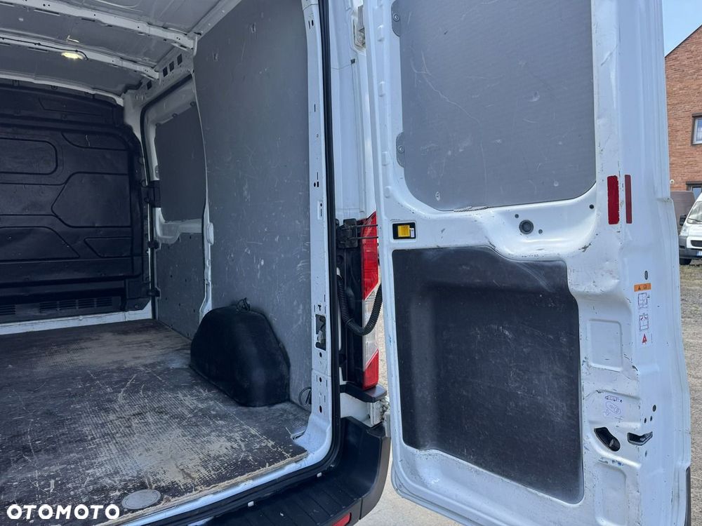 Ford Transit - 19
