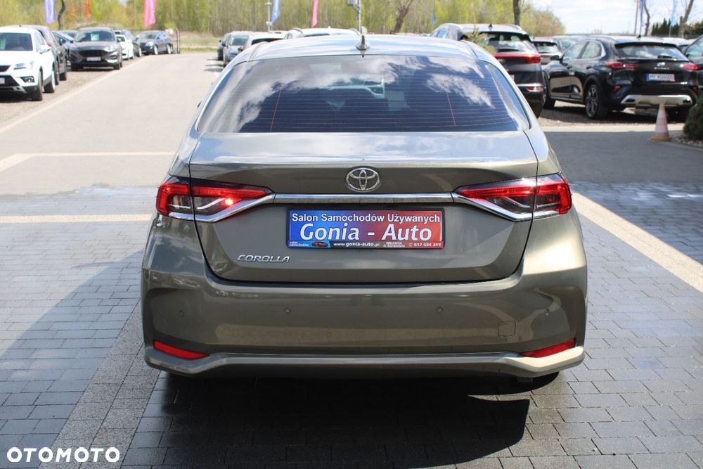 Toyota Corolla - 5