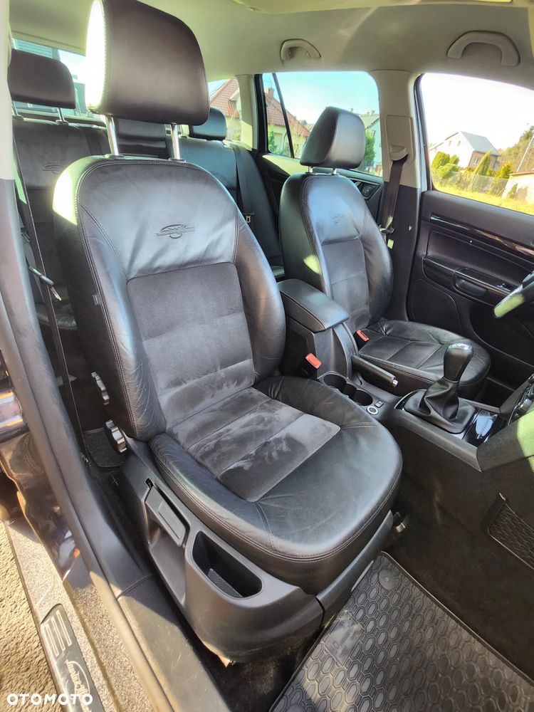 Skoda Octavia Combi 2.0 TDI Laurin & Klement - 28