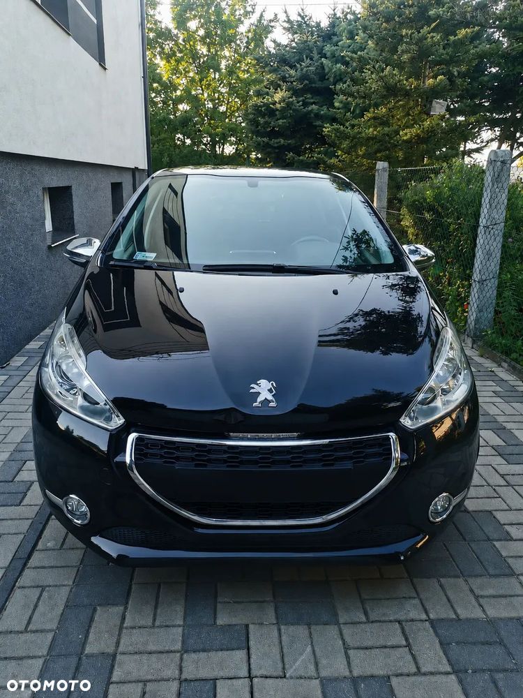 Peugeot 208 - 5